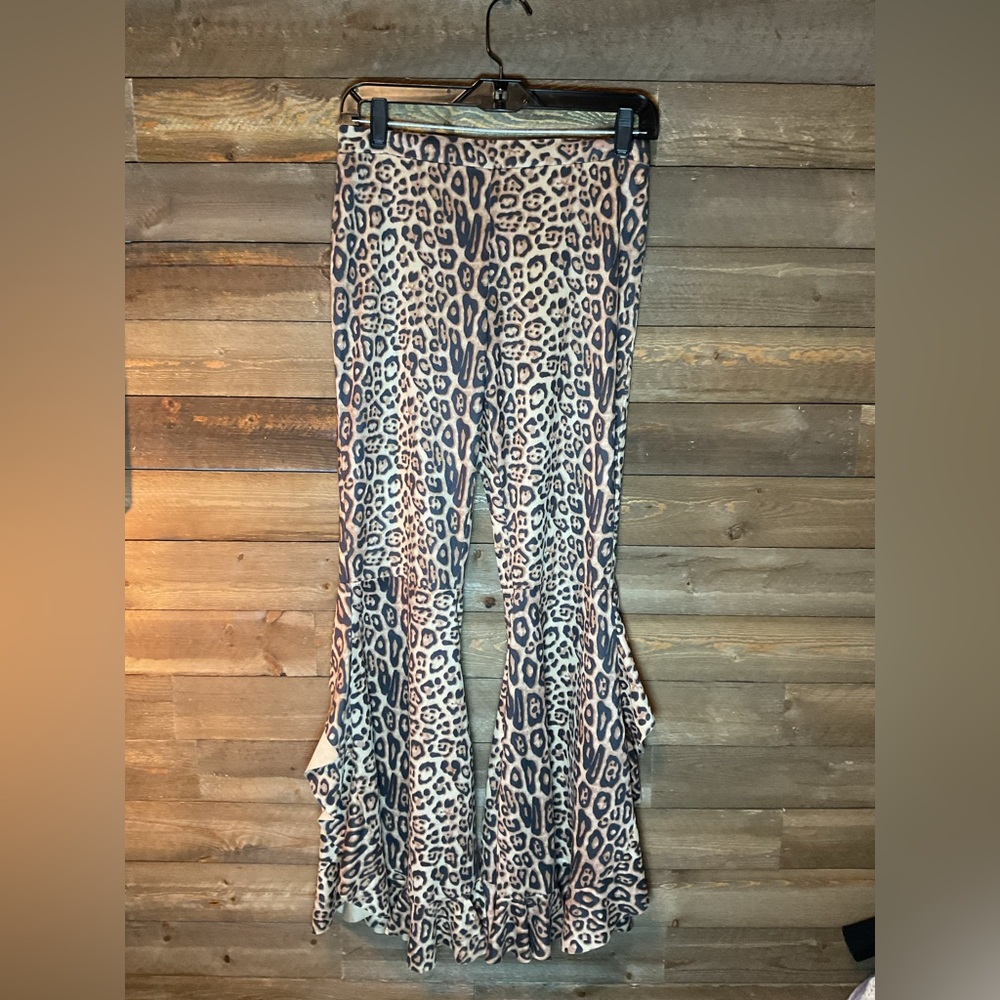 Fashion Express Leopard Print Flare Bell Bottom Pants Women’s Size Medium